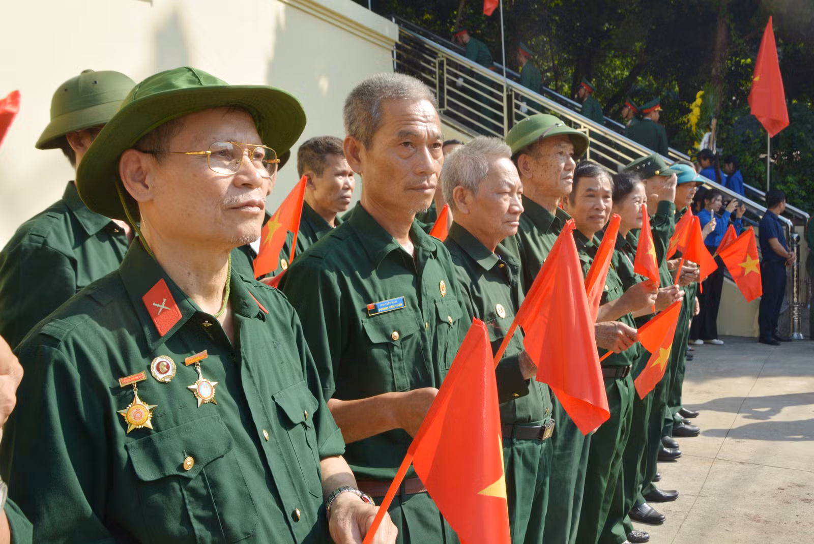Lào Cai trọng thể tổ chức Lễ viếng, truy điệu và an táng 71 hài cốt liệt sĩ ảnh 50
