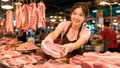 Giá lợn hơi hôm nay 25/8: Chỉ còn một nơi ở mức 56.000 đồng/kg
