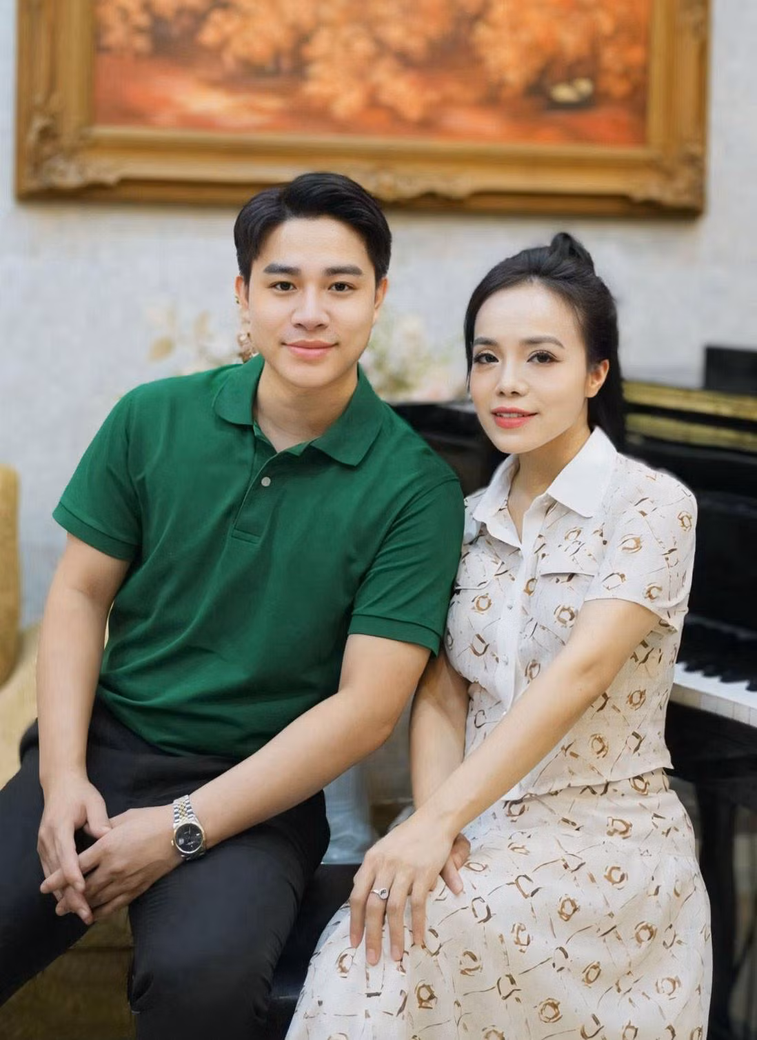 Trần Tùng Anh và cô giáo Lan Anh.