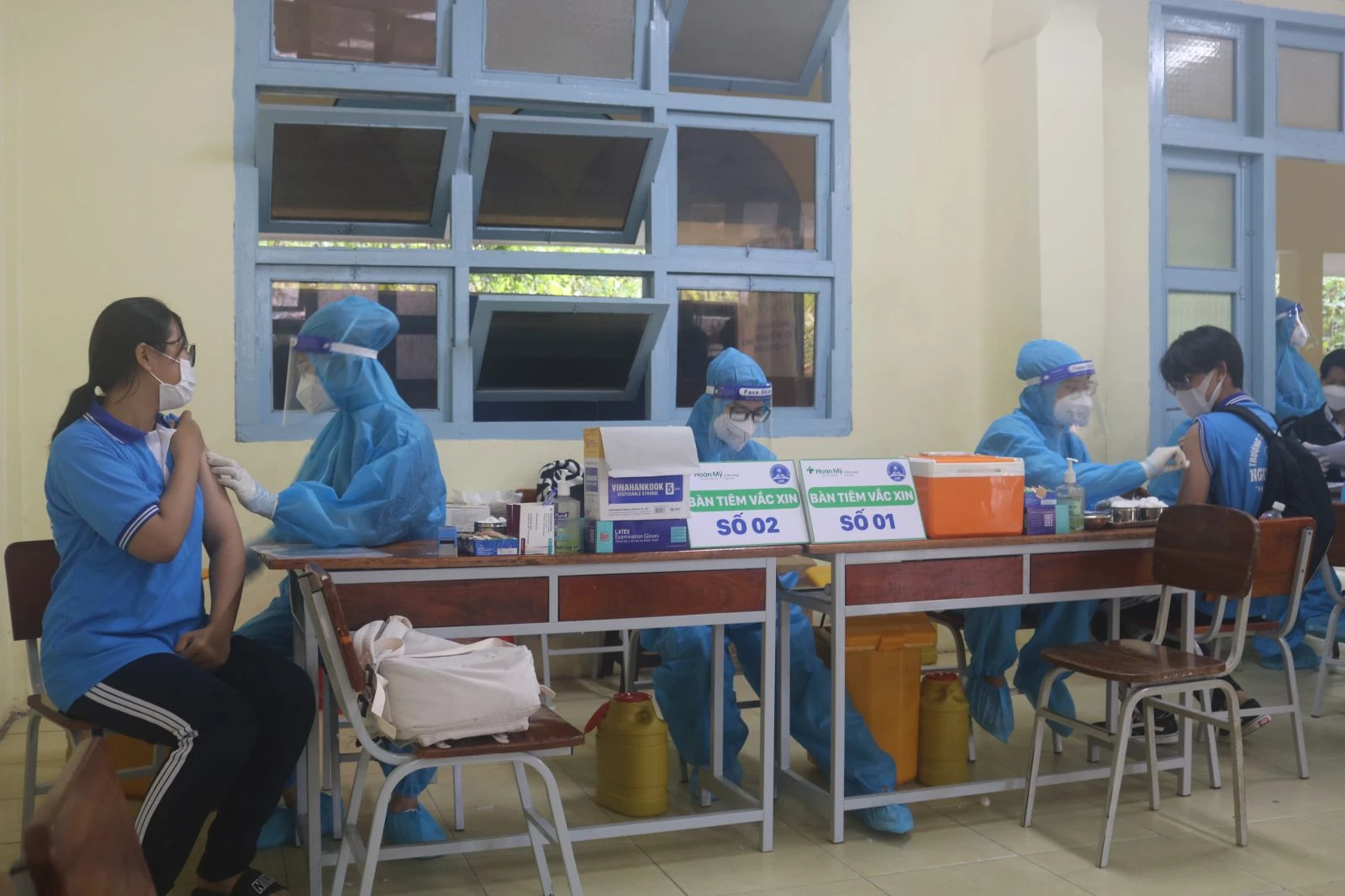Sáng 25/11: Hơn 937.000 bệnh nhân COVID-19 đã khỏi; 10 việc F0 khi cách ly, theo dõi sức khoẻ tại nhà cần làm - Ảnh 4.