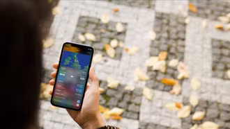 3 ngày, Apple thực hiện 5 chuyến bay giải cứu iPhone
