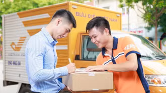 Đề xuất bỏ chính sách miễn thuế GTGT đối với hàng giá trị nhỏ nhập khẩu qua đường chuyển phát nhanh