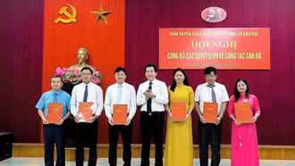 Ban Tuyên giáo và Dân vận Tỉnh ủy công bố các quyết định về công tác cán bộ