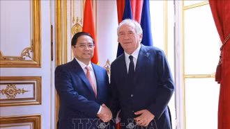 Thủ tướng Phạm Minh Chính hội đàm với Thủ tướng Pháp Francois Bayrou