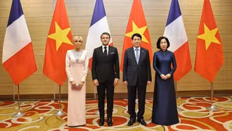 Tổng thống Pháp Emmanuel Macron và Phu nhân kết thúc chuyến thăm cấp Nhà nước tới Việt Nam