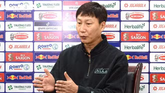 HLV Kim Sang-sik: Tôi đặt cược cả cuộc đời vào đội tuyển Việt Nam