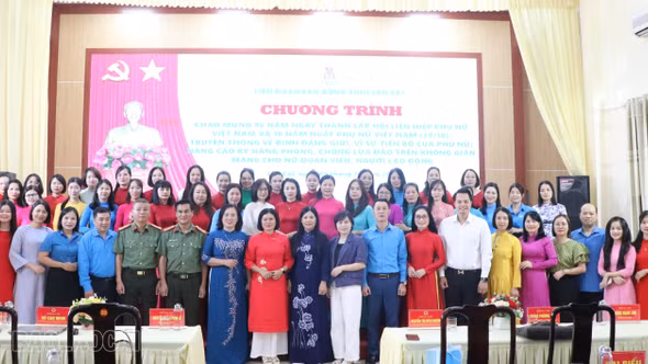 Liên đoàn Lao động tỉnh kỷ niệm 96 năm Ngày thành lập Hội Liên hiệp Phụ nữ Việt Nam