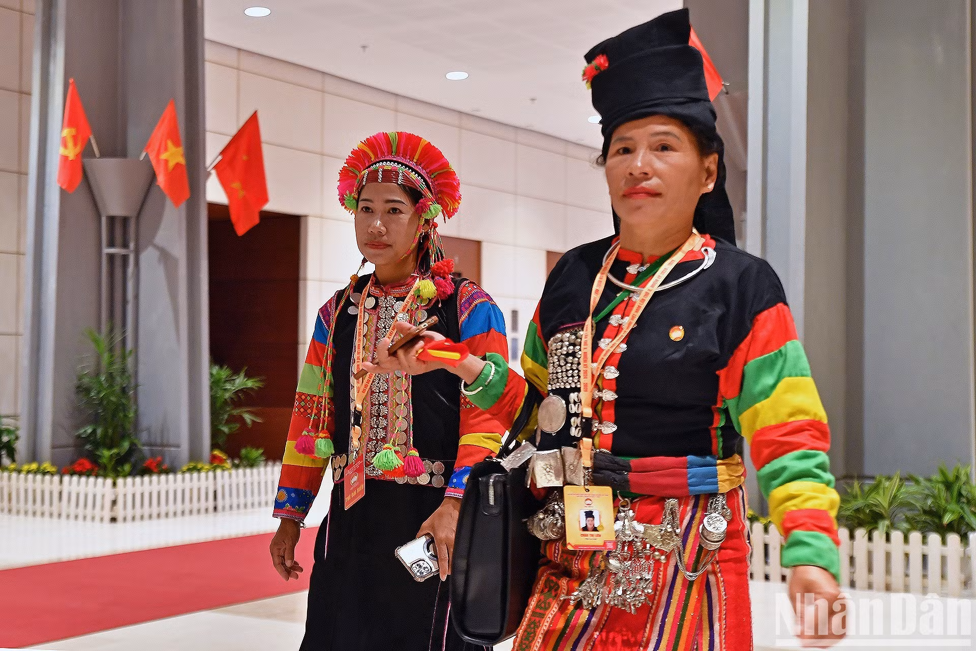 Đại hội đại biểu Mặt trận cấp huyện ở các địa phương hiệp thương cử ra được gần 40 nghìn Ủy viên Ủy ban Mặt trận cấp huyện, với hơn 8.300 vị là người dân tộc thiểu số.