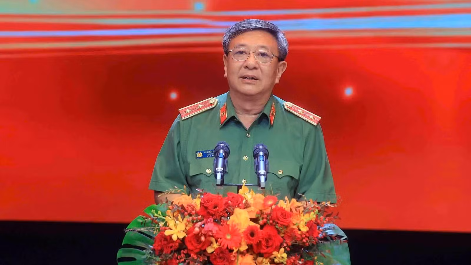 Trung tướng Đỗ Triệu Phong, Cục trưởng Cục Truyền thông Công an nhân dân phát biểu tổng kết liên hoan. (Ảnh: KIÊN PHẠM)