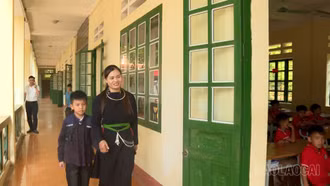 Cùng con đến trường