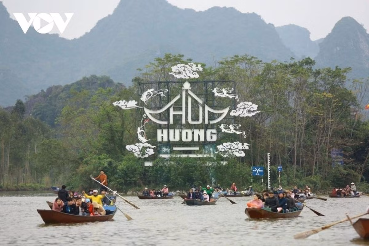 Chùa Hương tại Mỹ Đức, Hà Nội.