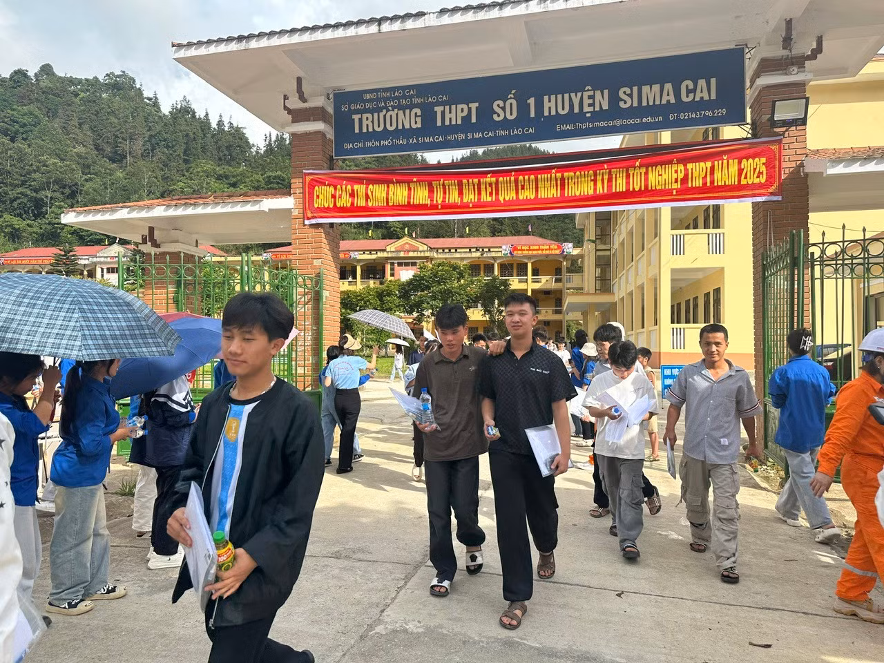 Thí sinh hoàn thành ngày thi thứ nhất.