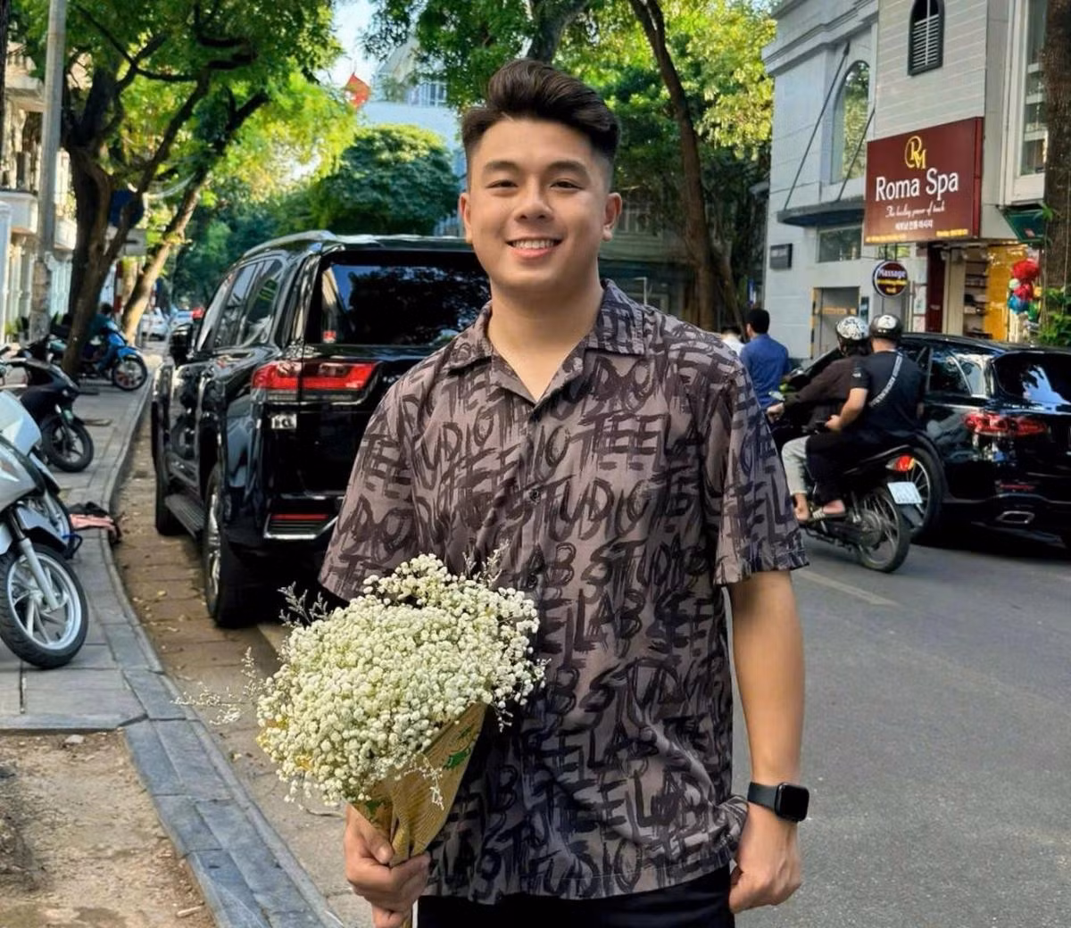 Với Tiến Đức, Tết truyền thống là dịp để trở về với cội nguồn, tôn vinh những giá trị văn hóa gia đình và dân tộc. Đây là thời gian để sum vầy bên người thân, nhớ về tổ tiên qua những mâm cỗ cúng và các phong tục lâu đời (Ảnh: NVCC)