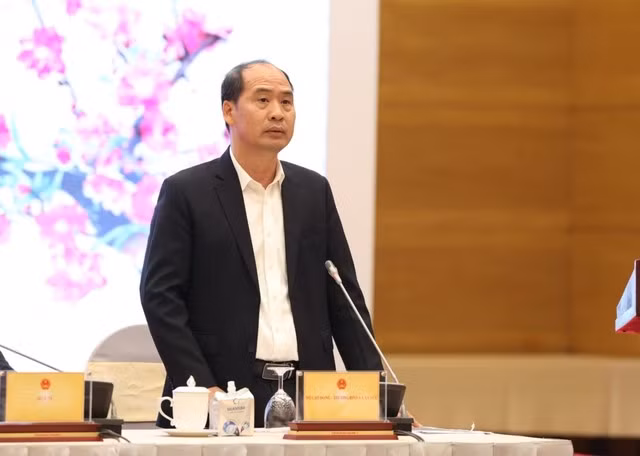 Thứ trưởng Bộ Lao động - Thương binh và Xã hội Nguyễn Văn Hồi thông tin về công tác đảm bảo an sinh xã hội dịp Tết Nguyên đán Ất Tỵ. Ảnh: baochinhphu.vn