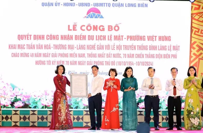 Làng rắn Lệ Mật nay đã trở thành điểm du lịch của thành phố.