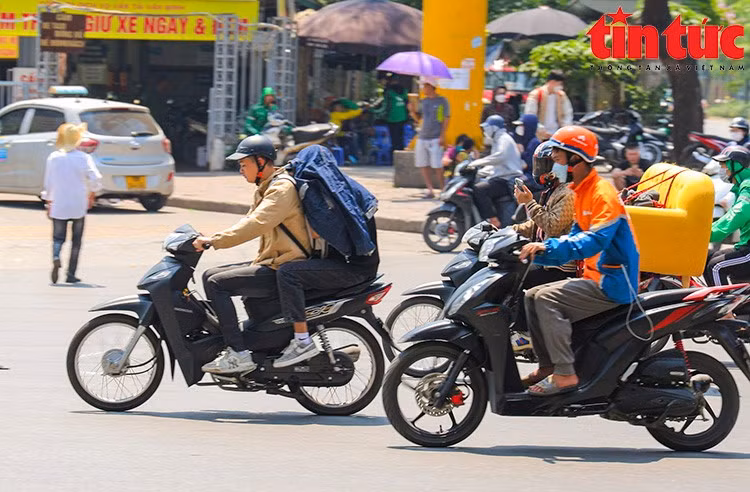 Nhiều khu vực trên cả nước có nắng nóng cục bộ.