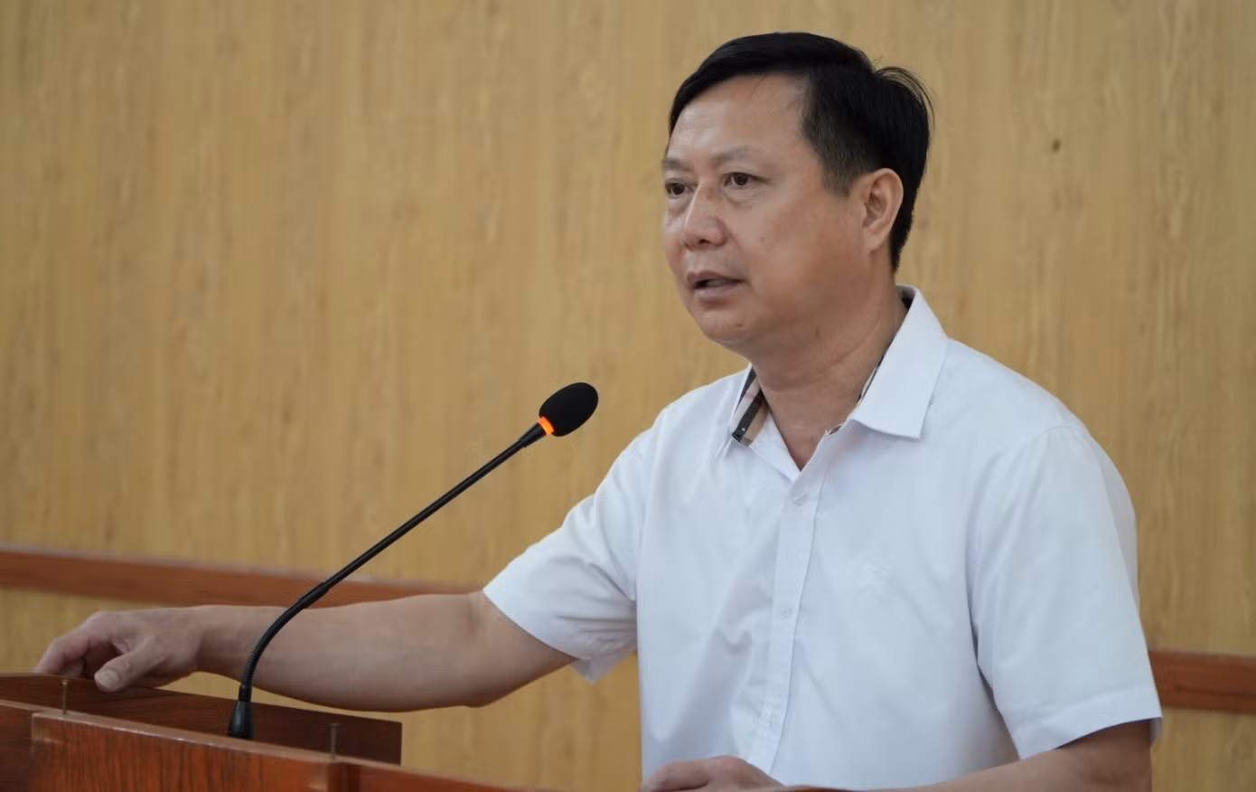 lanh-dao-huyen-bao-yen-tra-loi-lam-ro-them-cac-y-kien-cua-hoi-vien-phu-nu.jpg