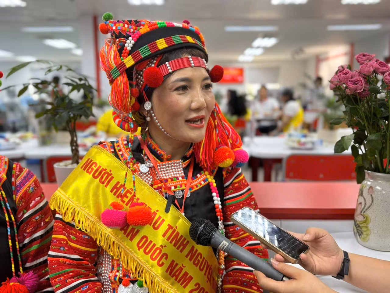 Chị Lỳ Nhù Pa, người dân tộc Hà Nhì, Lai Châu là một trong 100 người hiến máu tiêu biểu được tôn vinh.