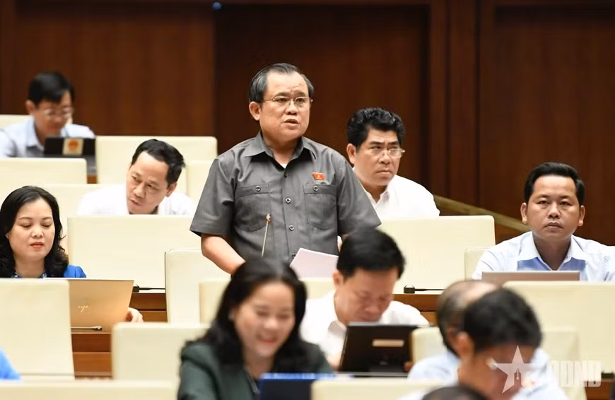Đại biểu tham gia thảo luận chiều 20-6. Ảnh: TRỌNG HẢI