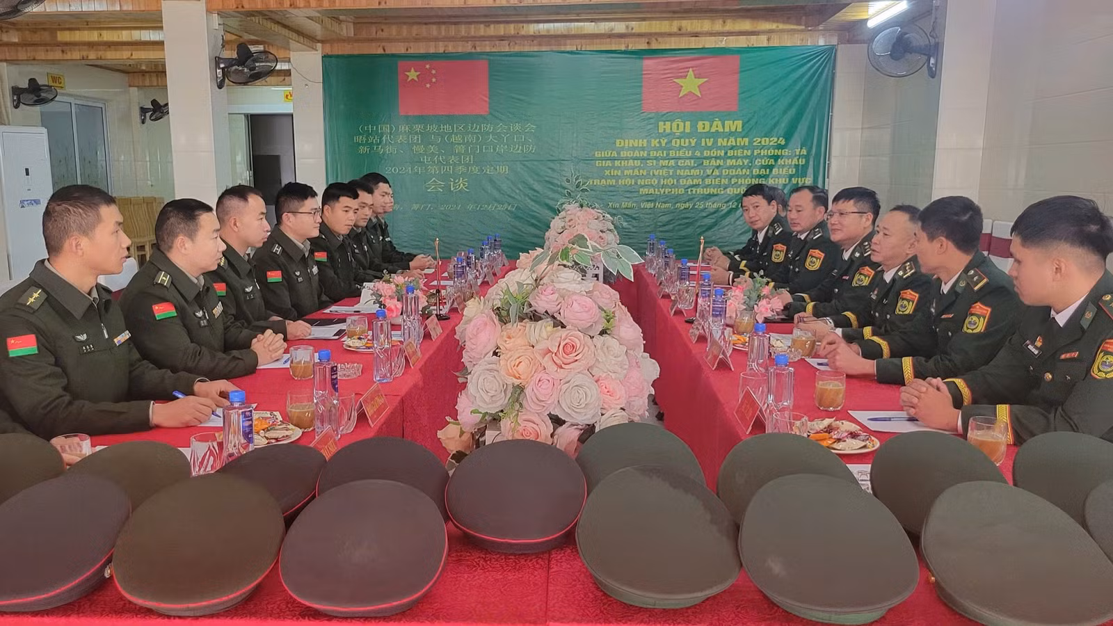 quang-canh-buoi-hoi-dam-tai-huyen-xin-man-tinh-ha-giang.jpg