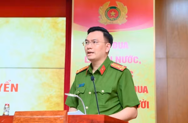 Đại diện lãnh đạo Công an tỉnh Quảng Ninh thông tin về quá trình đấu tranh chuyên án.