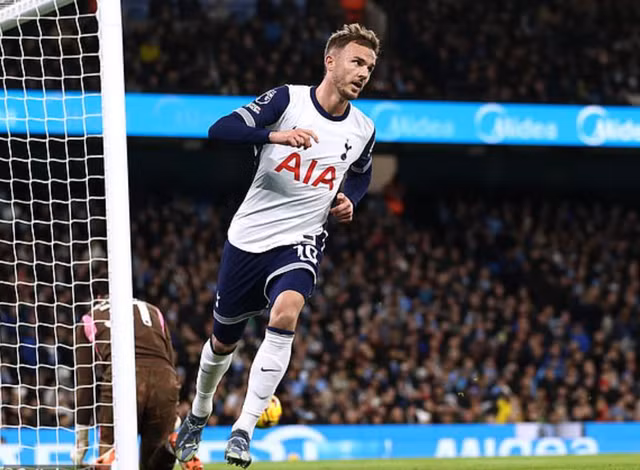 James Maddison lập cú đúp mừng sinh nhật thứ 28 của mình