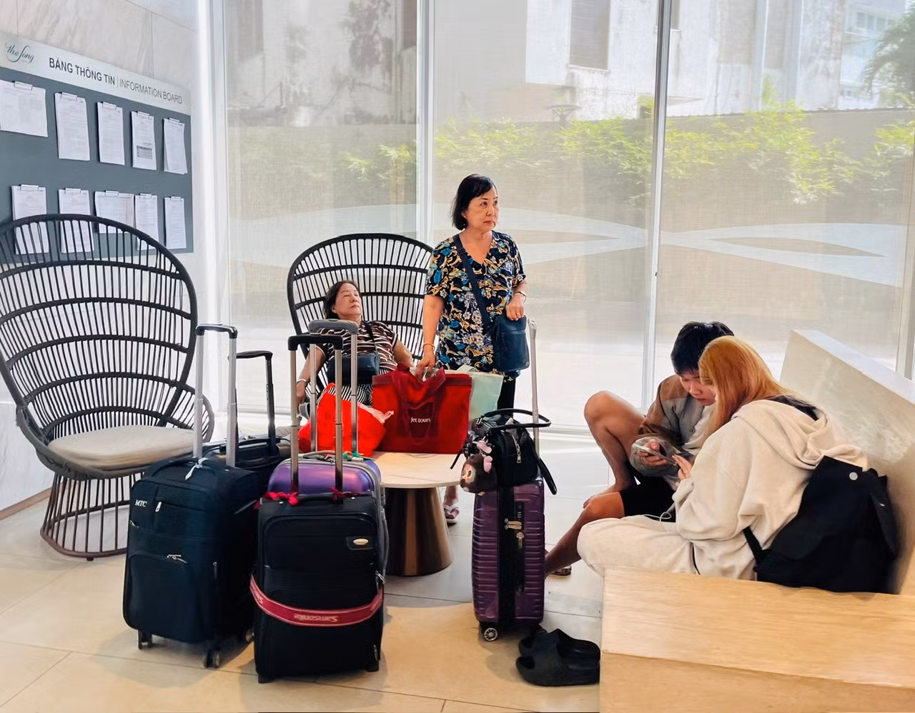 Người dân chuyển hướng đi du lịch theo nhóm, khách đoàn để tiết kiệm chi phí trong dịp lễ 30/4.