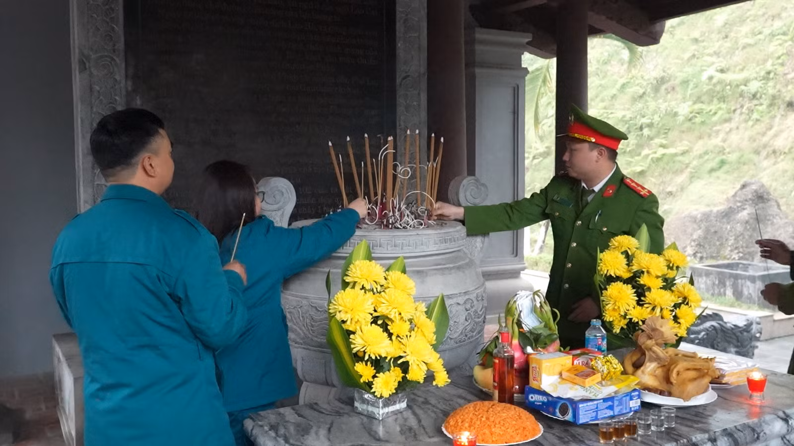 nhan-dan-dang-huong-1.jpg