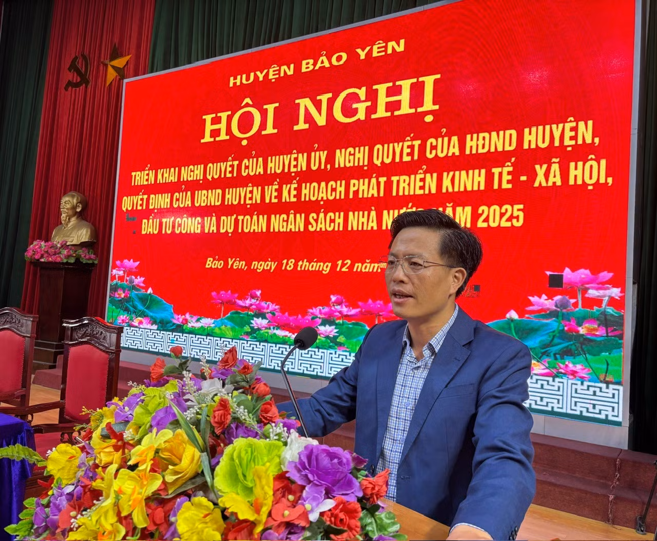 dong-chi-bi-thu-huyen-uy-hoang-quoc-bao-phat-bieu-tai-hoi-nghi.jpg