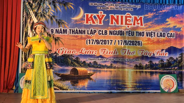 Câu lạc bộ Người yêu thơ Việt tỉnh Lào Cai kỷ niệm 9 năm thành lập