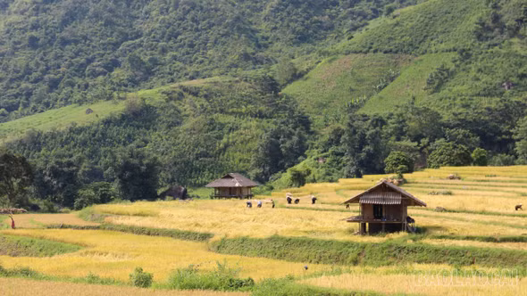 Kho "no ấm" dưới chân núi Sinh Tcha Pao