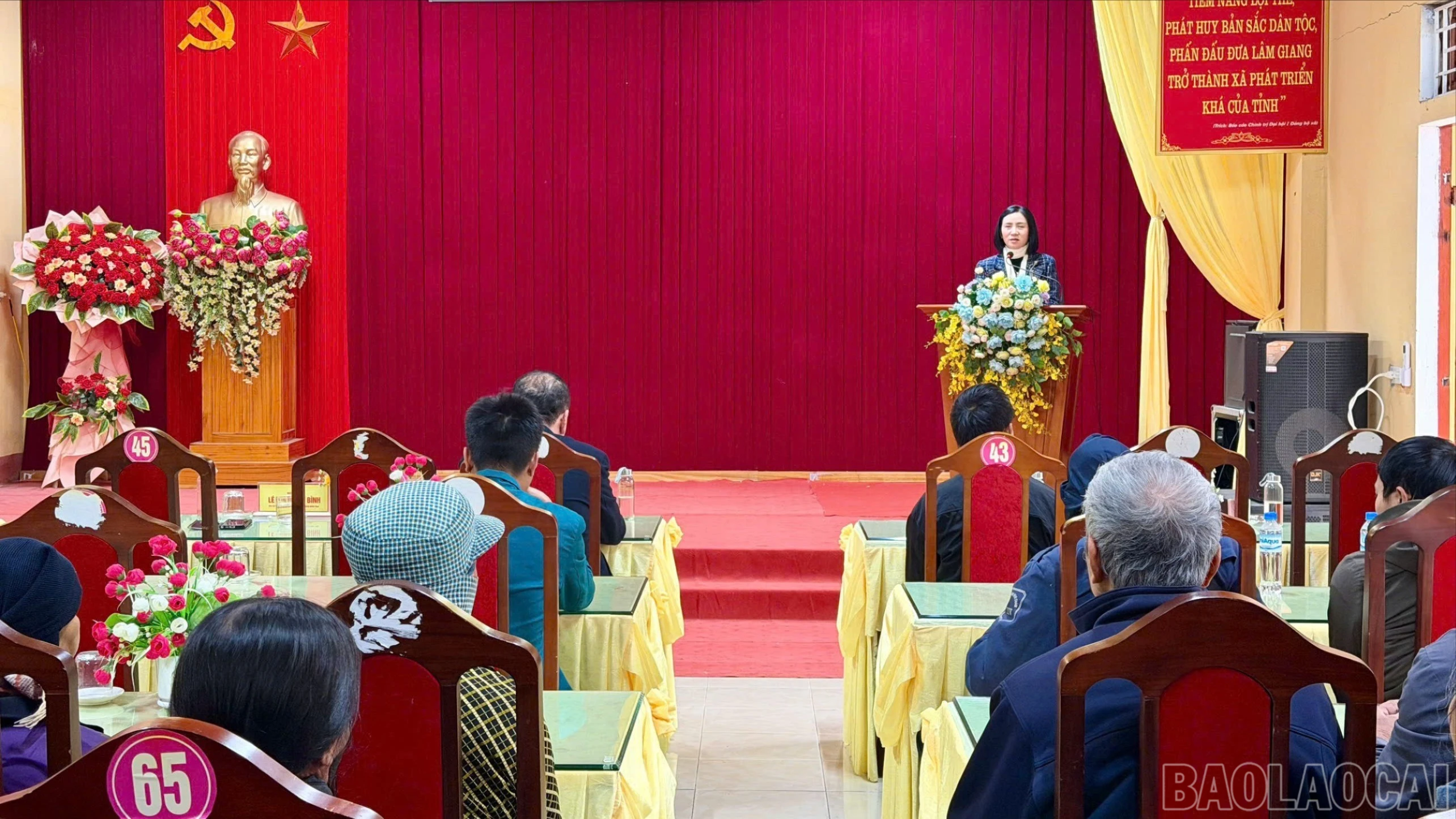 baolaocai-br-quang-canh-buoi-lam-viec.jpg