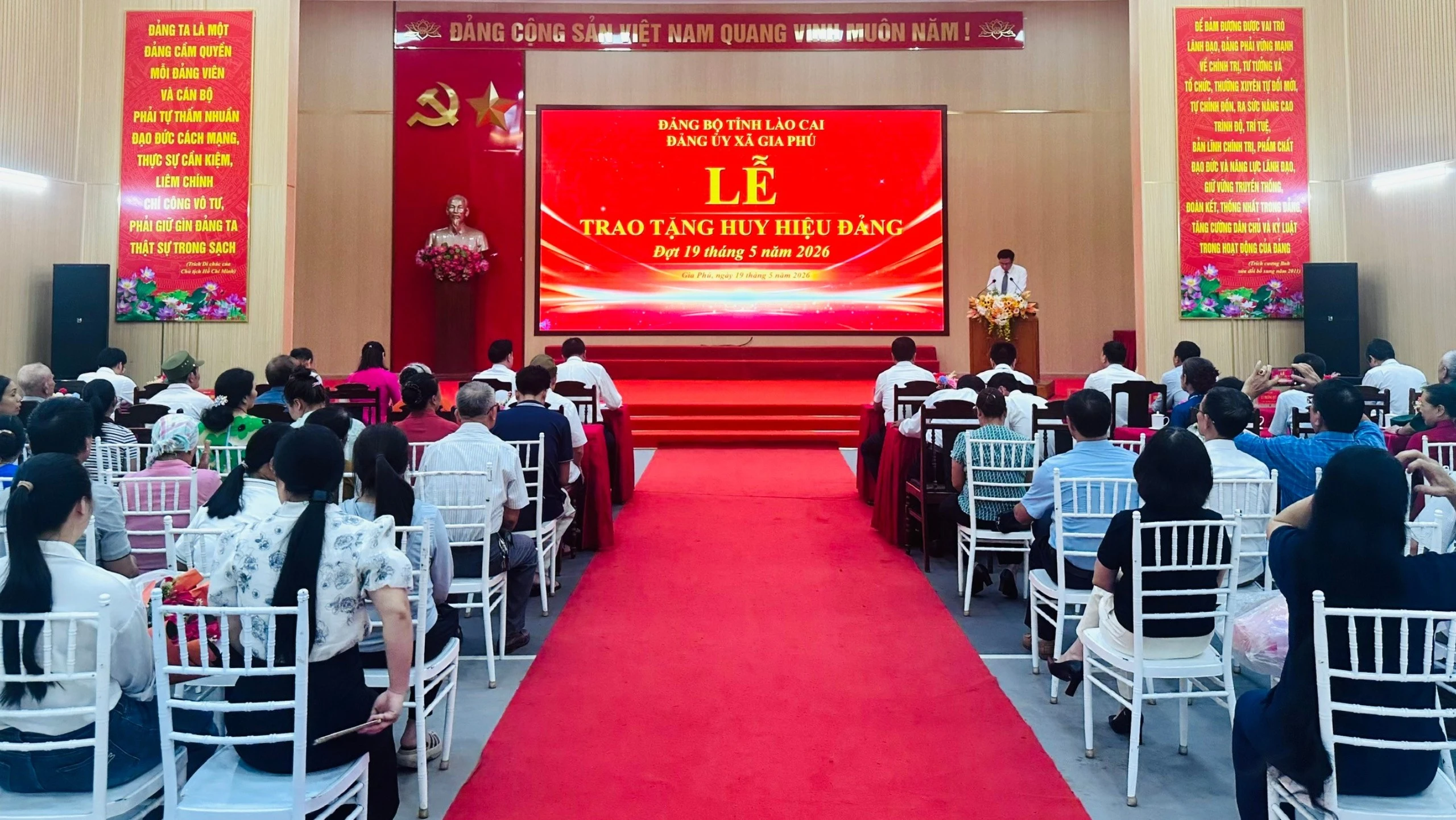 quang-canh-buoi-le-5398.jpg