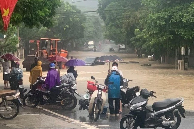 Mưa lũ ngày càng cực đoan và khó lường.
