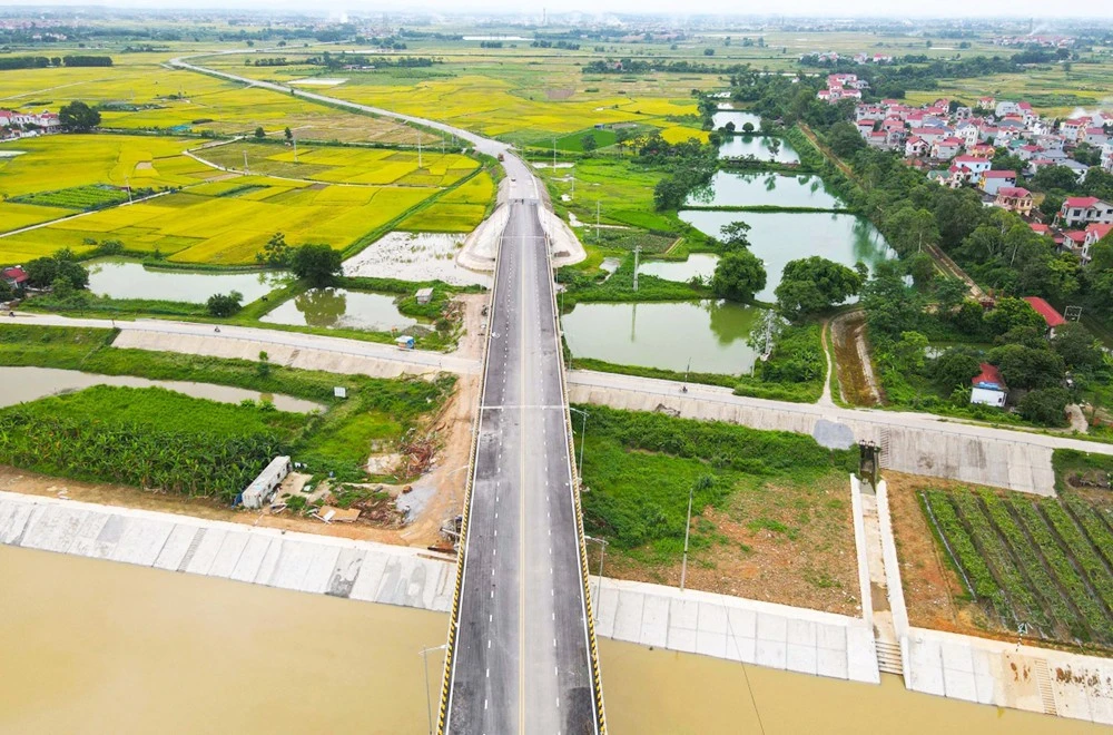 Ước giải ngân kế hoạch vốn đầu tư công năm 2025 của cả nước đến hết tháng 4/2025 là 128.512,9 tỷ đồng.
