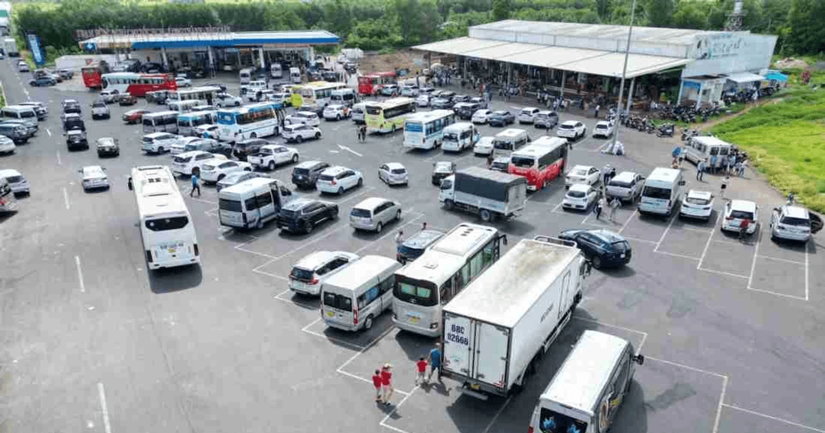 Nhiều người dân có nhu cầu dừng nghỉ khi lưu thông trên cao tốc Bắc-Nam.