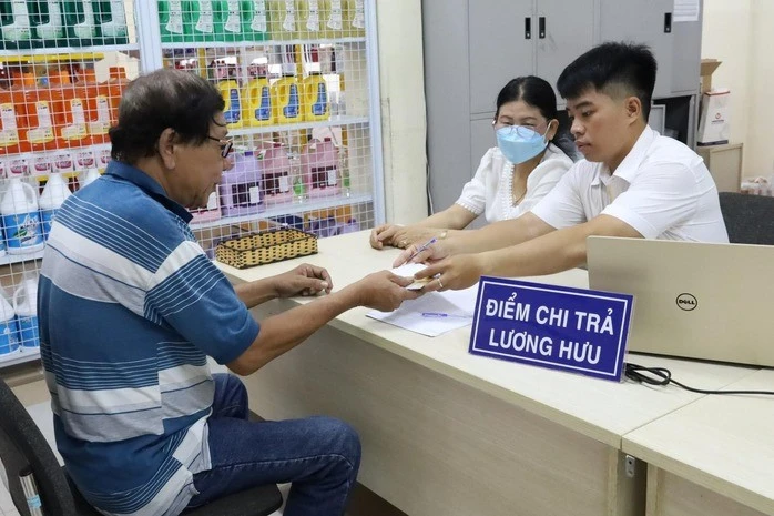 Bộ Nội vụ đề xuất 2 phương án tăng lương hưu từ ngày 1/7.