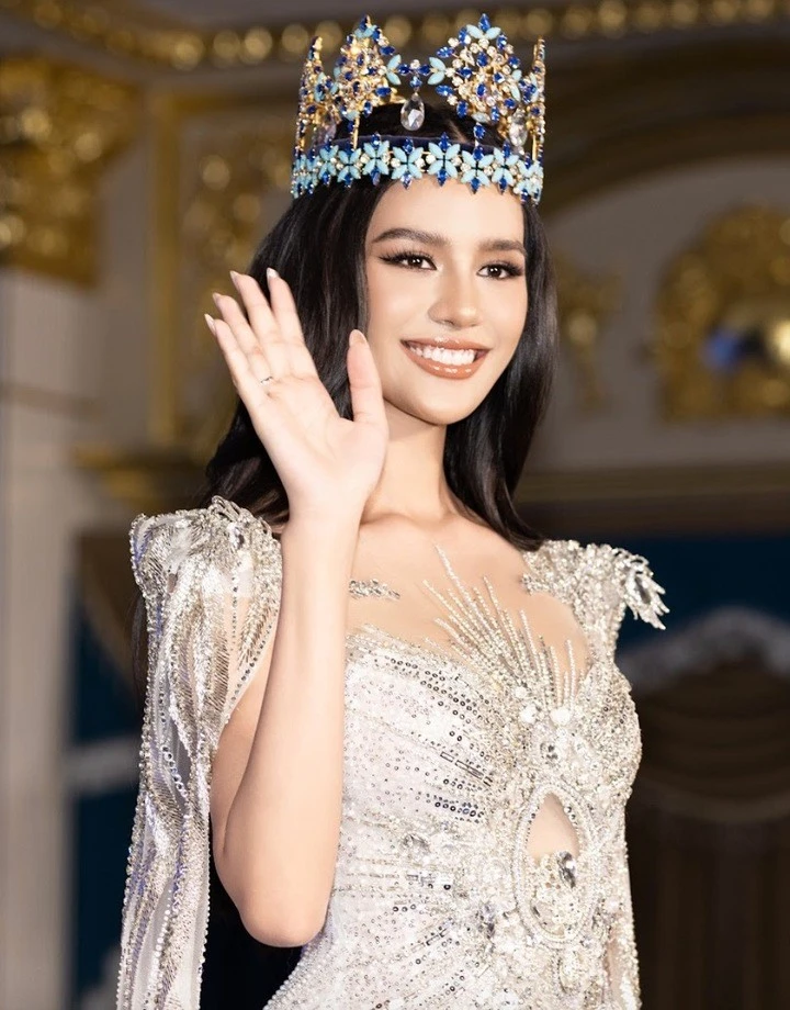 Đương kim Miss World Opal Suchata Chuangsri.