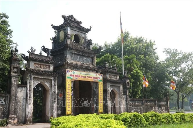 Chùa Chuông là một trong những di tích tiêu biểu nằm trong khu di tích Quốc gia đặc biệt Phố Hiến.