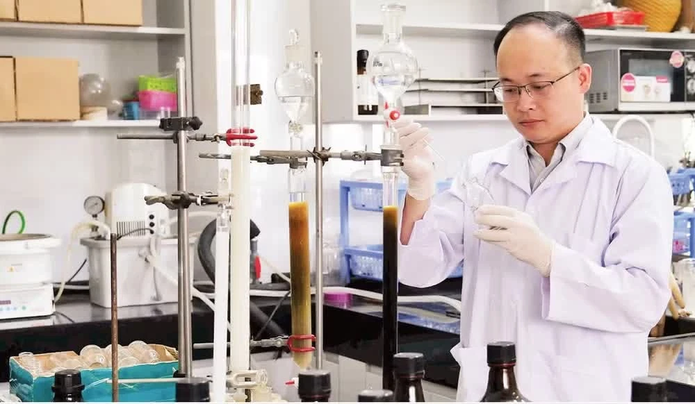 Nghiên cứu, tìm kiếm các hợp chất tiềm năng ức chế tế bào ung thư từ hợp chất khung xanthone nguồn gốc tự nhiên tại Viện Hóa học.