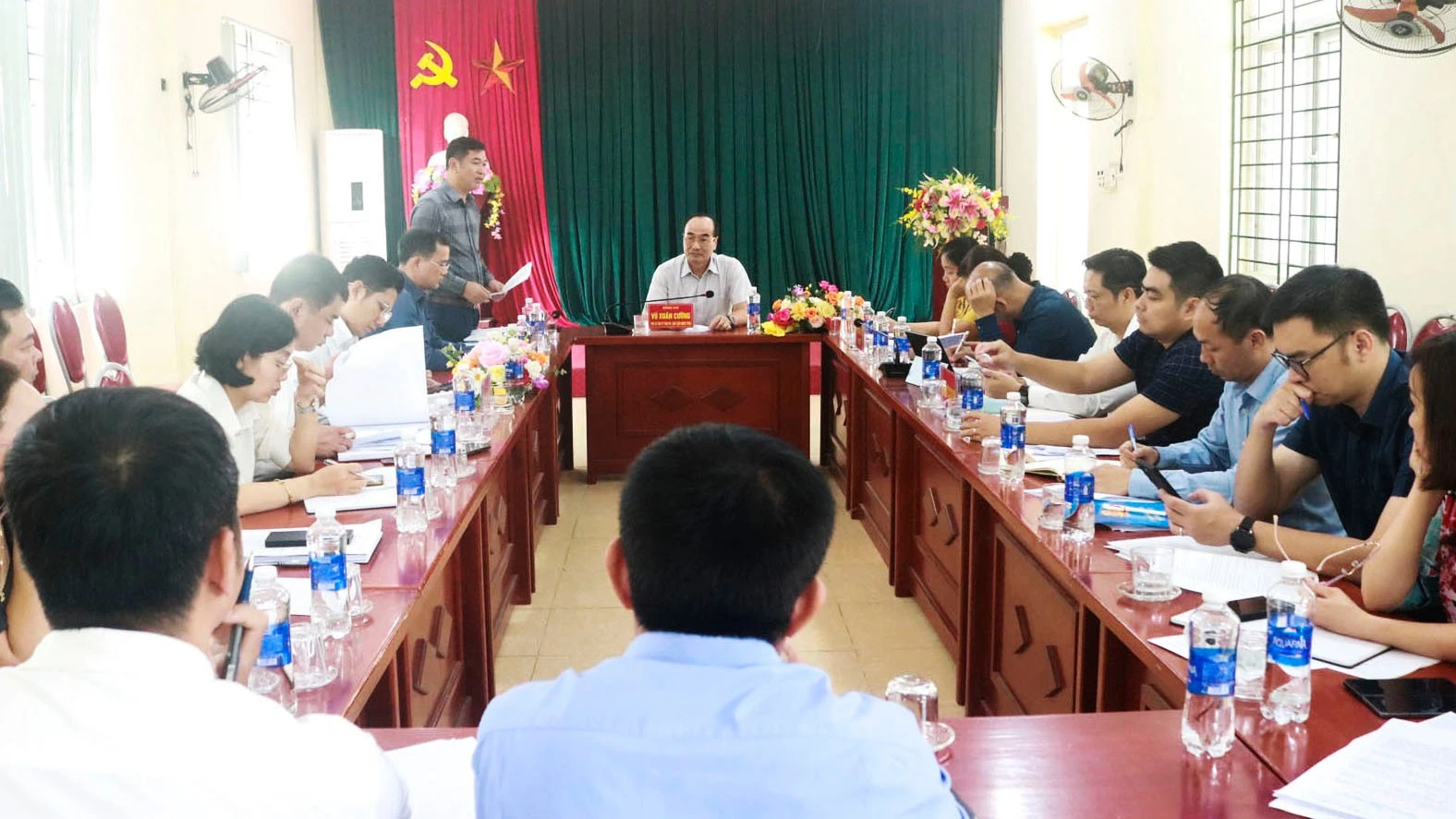 quang-canh-buoi-lam-viec-voi-huyen-bat-xat-va-xa-trinh-tuong.jpg