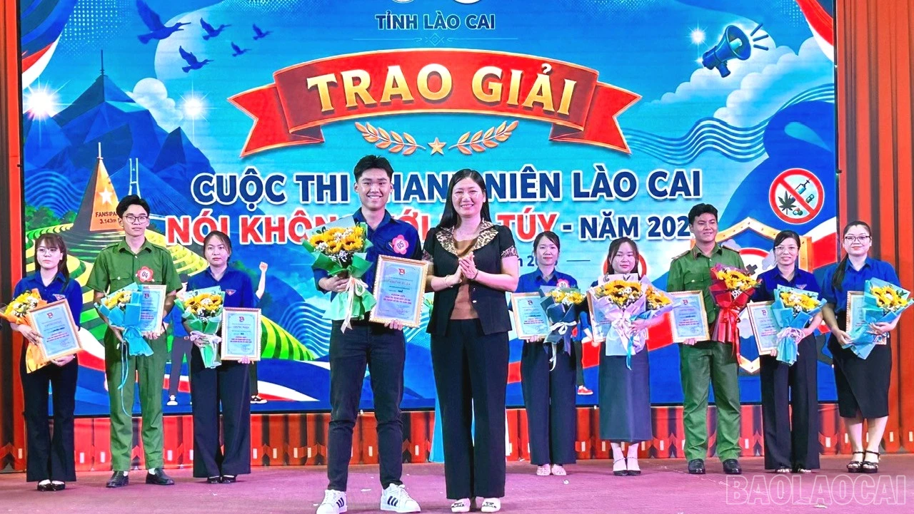 baolaocai-tr-giai-nhi.jpg