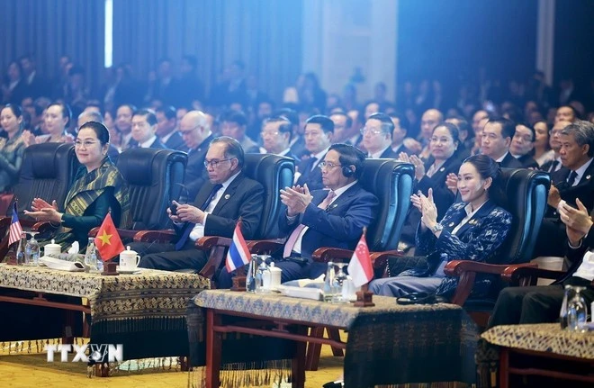 Thủ tướng Phạm Minh Chính và các Trưởng đoàn tham dự Phiên khai mạc Hội nghị cấp cao ASEAN lần thứ 44 tại Vientiane (Lào), ngày 9/10/2024.