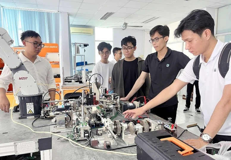 Chính sách học bổng quy định tại nghị định này được áp dụng cho đối tượng tuyển sinh từ năm 2025 trở đi, thời điểm cấp học bổng tính từ ngày 01/9/2026.