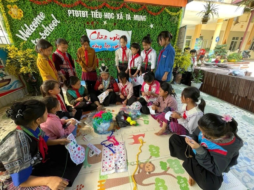 Mô hình bảo tồn văn hóa trong trường học tại Lai Châu.