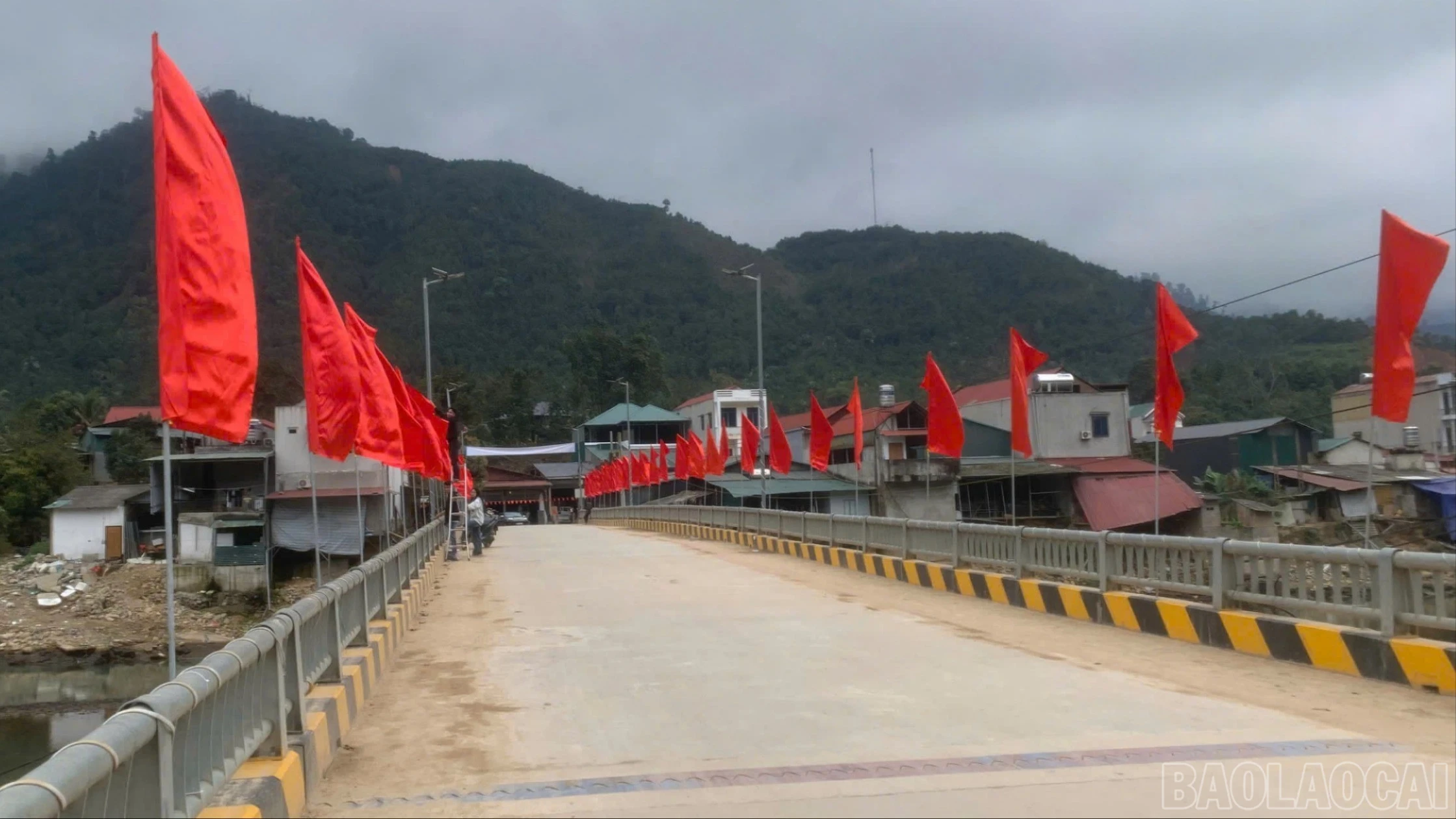 baolaocai-br-cong-tac-chuan-bi-cho-ngay-hoi-non-song.jpg