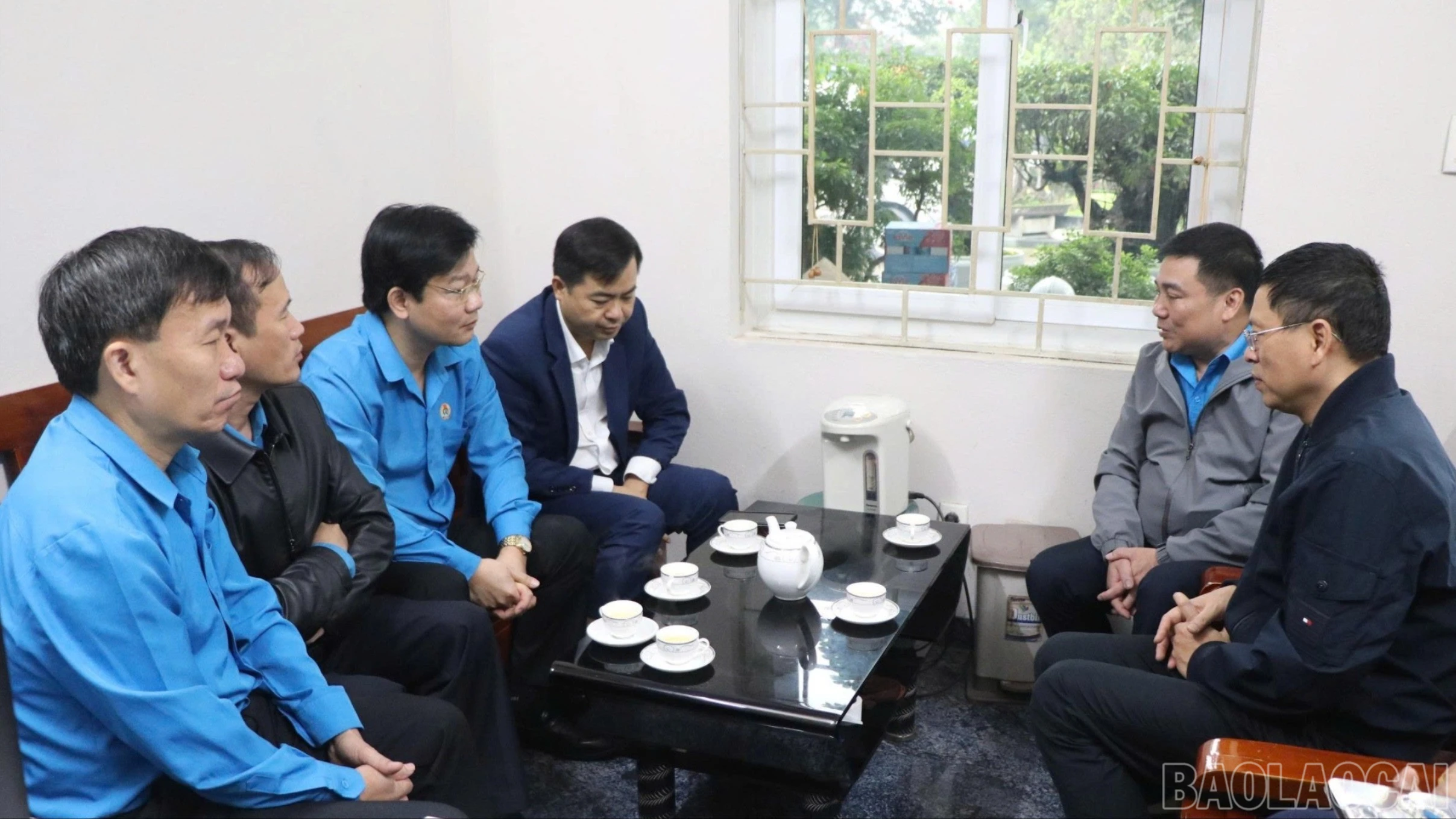 baolaocai-br_lam-viec-voi-doanh-nghiep-4104.jpg