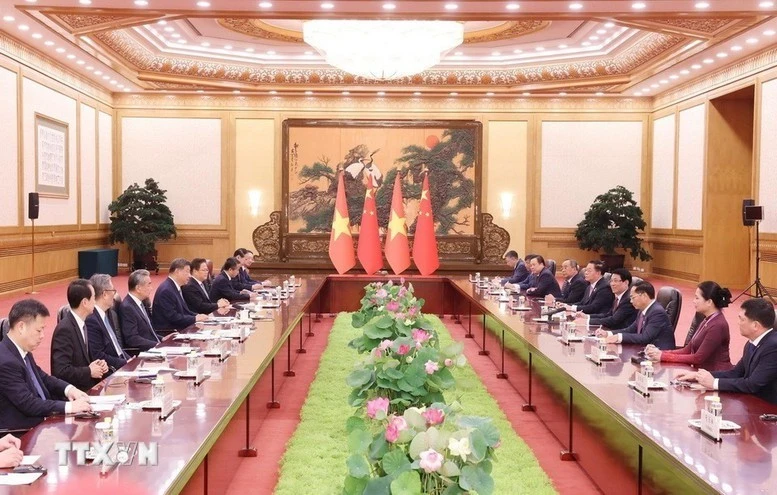 Chủ tịch nước Lương Cường hội đàm với Tổng Bí thư, Chủ tịch nước Trung Quốc Tập Cận Bình.