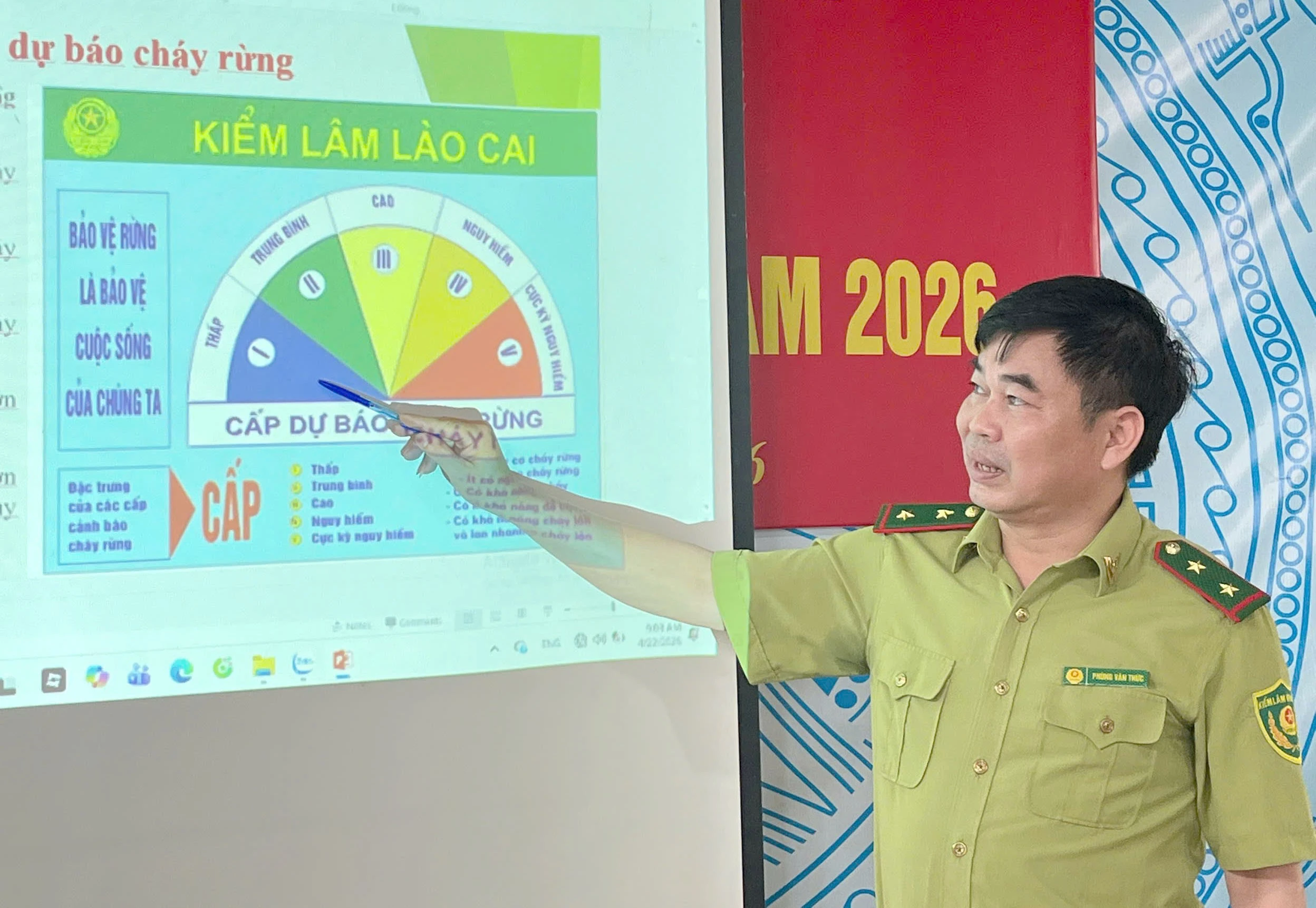 can-bo-kiem-lam-dia-ban-xa-coc-san-pho-bien-cac-quy-dinh-ve-phong-chay-chua-chay-rung.jpg