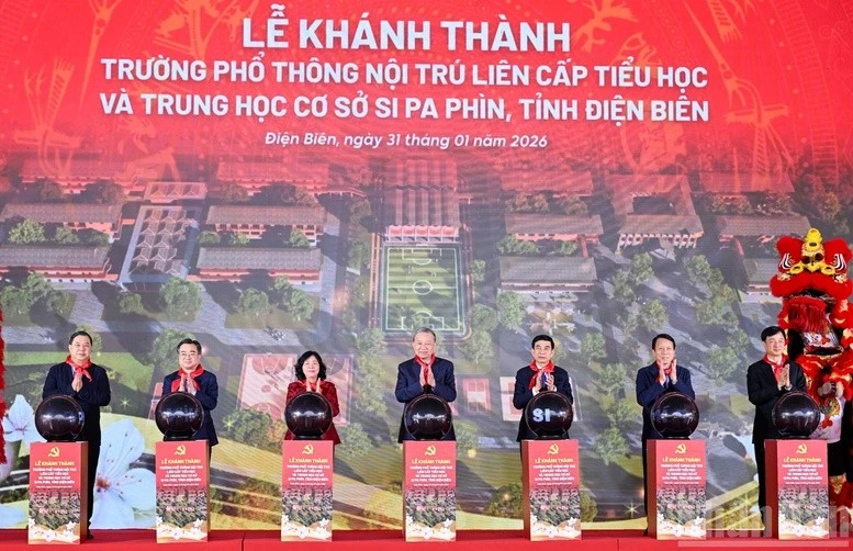 Tổng Bí thư Tô Lâm và Đoàn công tác của Trung ương dự lễ khánh thành Trường phổ thông nội trú liên cấp tiểu học và THCS Si Pa Phìn, tỉnh Điện Biên ngày 31/1/2026.